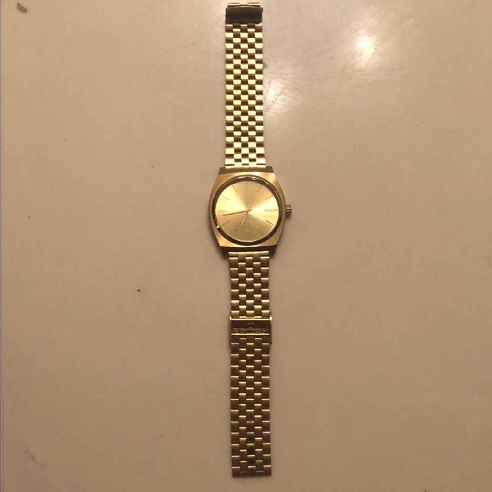 Nixon Watch